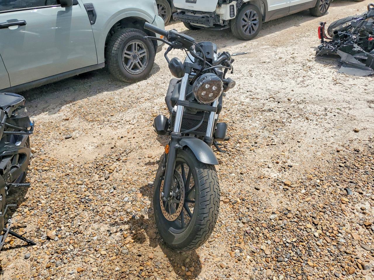 2021 Honda CMX300 VIN MLHNC5308M5400688 COPART salvage auction — Side, TX - SALVAGE VEHICLE TITLE, sold $1,050 on 2026-07-09 (photo 2)