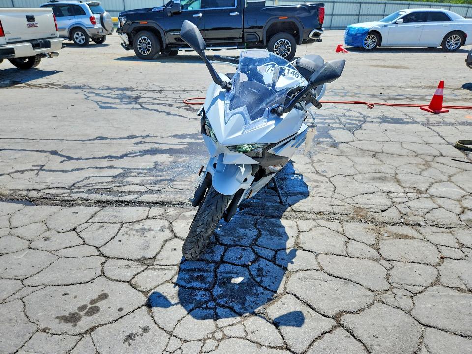 2025 Kawasaki VIN ML5EXGH13SDA56756 COPART salvage auction — REAR END, Tn - Salvage Certificate, sold $2,050 on 2026-07-27 (photo 2)