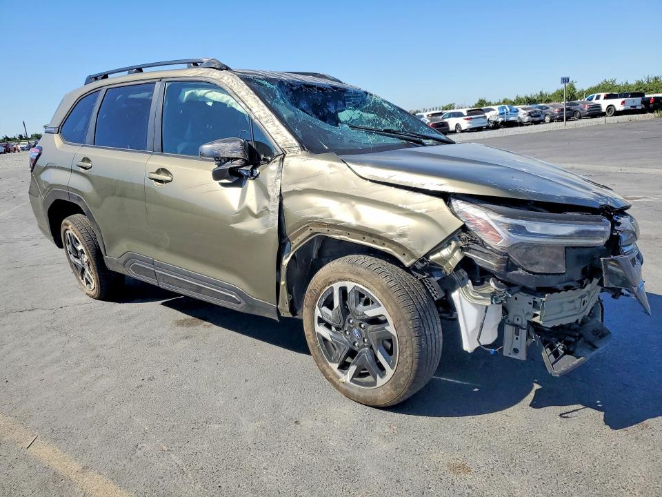 2025 Subaru VIN JF2SLDRC3SH493392 COPART salvage auction — ROLLOVER, Ca - Salvage Certificate, sold $2,750 on 2026-07-23 (photo 4)