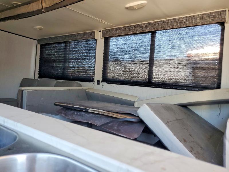 2022 Heartland Prowler VIN 5SFPB3226NE493893 COPART salvage auction — WATER/FLOOD, KY - CERT OF TITLE-SALVAGE WATER, sold $3,450 on 2026-07-16 (photo 5)