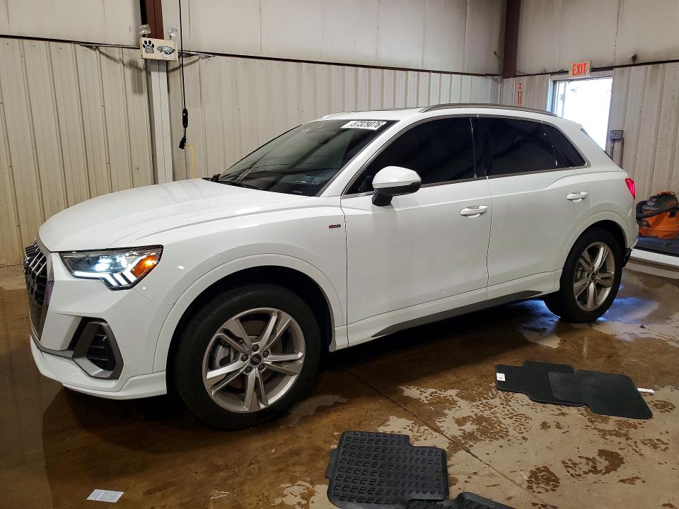 2024 Audi Q3 VIN WA1EECF39R1132217 — COPART salvage auction photo
