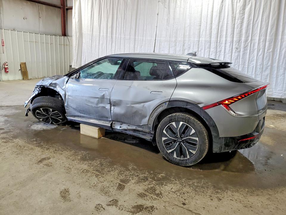 2024 Kia Ev6 VIN KNDC34LAXR5198814 COPART salvage auction — FRONT END, VA - CERT OF TITLE - SALVAGE, sold $5,900 on 2026-07-08 (photo 2)