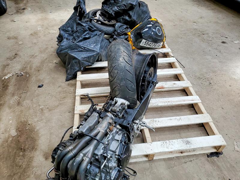 2007 Suzuki Gsx-r1000 VIN JS1GT77A372100535 COPART salvage auction — ALL OVER, ON - BILL OF SALE - PARTS ONLY, sold $125 on 2026-07-14 (photo 5)