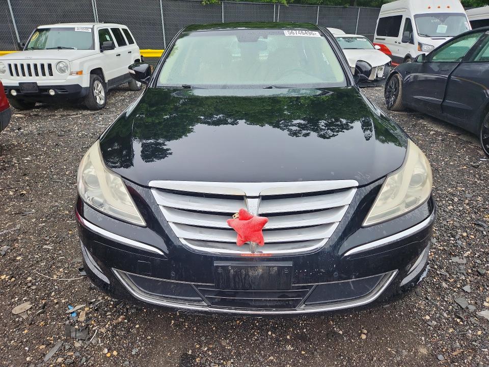 2013 Hyundai Genesis VIN KMHGC4DDXDU236773 COPART salvage auction — SIDE, Md - Cert Of Salvage > 75% Damage, sold $275 on 2026-07-24 (photo 5)