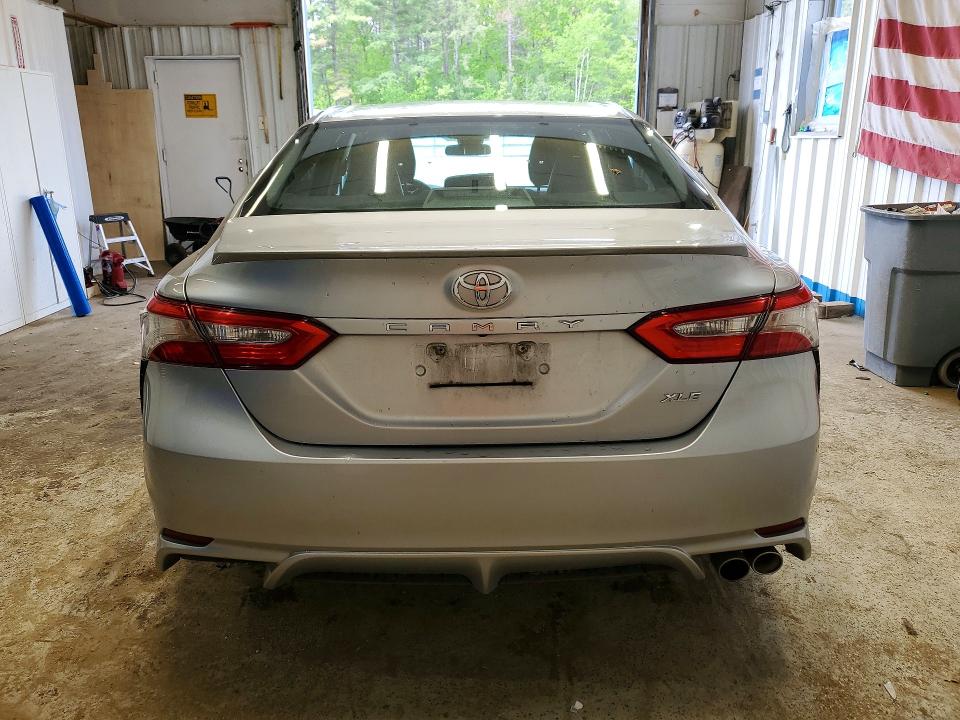 2018 Toyota Camry VIN 4T1B11HK9JU093091 COPART salvage auction — MINOR DENT/SCRATCHES, Me - Certificate Of Title, sold $6,900 on 2026-07-02 (photo 6)