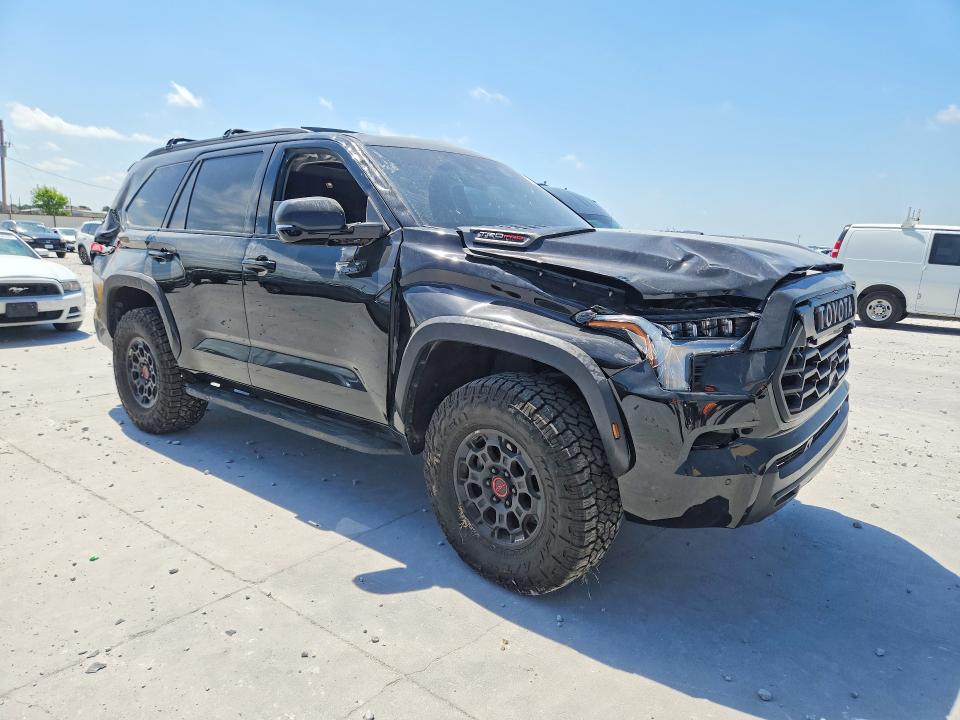 2023 Toyota Sequoia VIN 7SVAAABA4PX016318 COPART salvage auction — ROLLOVER, Tx - Salvage Vehicle Title, sold $20,300 on 2026-07-31 (photo 4)