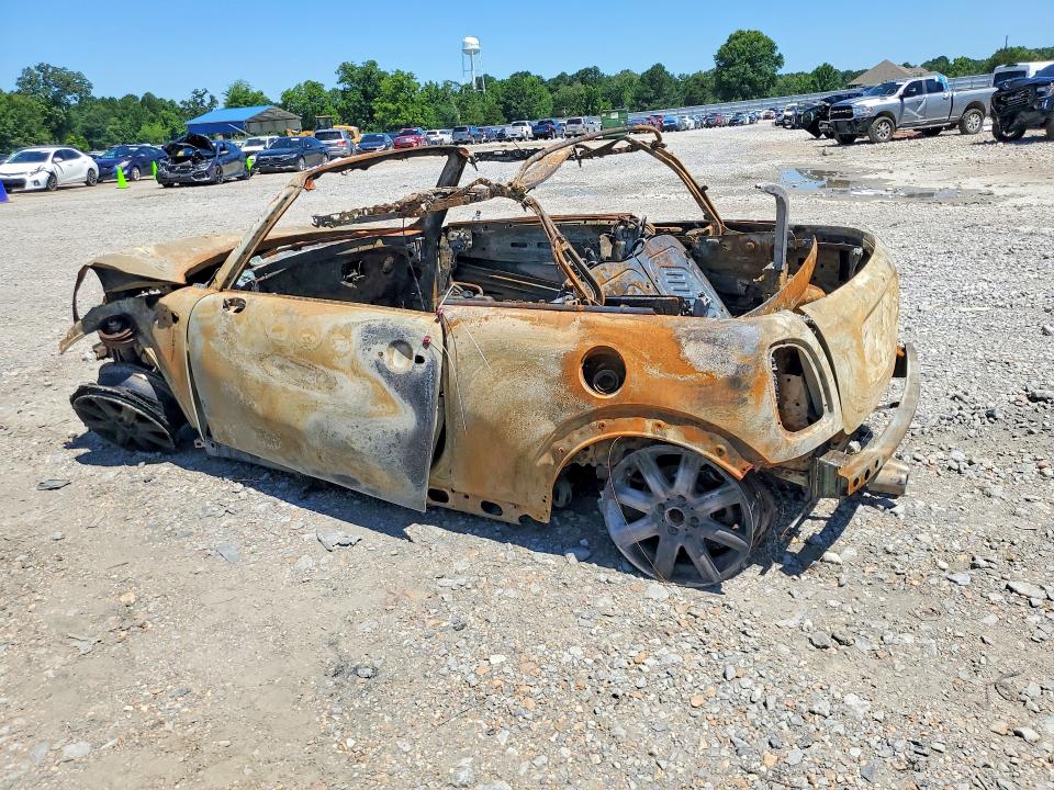 2011 Mini Cooper VIN WMWZP3C55BTX83147 COPART salvage auction — BURN, Ms - Cert Of Title-Salvaged, sold $15 on 2026-08-14 (photo 2)