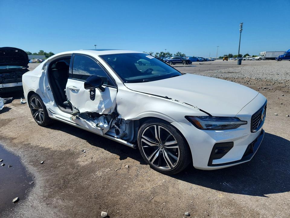 2021 Volvo VIN 7JR102FM8MG094573 COPART salvage auction — SIDE, Fl - Certificate Of Destruction, sold $4,750 on 2026-07-20 (photo 4)
