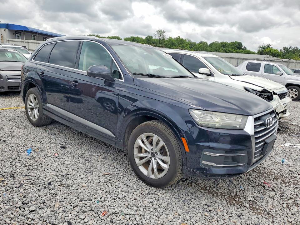 2017 Audi Q7 VIN WA1LAAF72HD026991 COPART salvage auction — NORMAL WEAR, Al - Certificate Of Title (P), sold $5,400 on 2026-07-28 (photo 4)