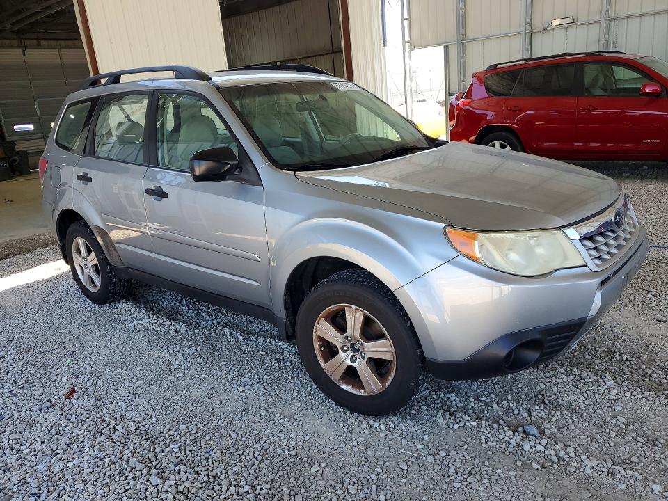 2011 Subaru Forester VIN JF2SHBBC7BH746276 COPART salvage auction — HAIL, Wv - Salvage Certificate, sold $775 on 2026-07-27 (photo 4)