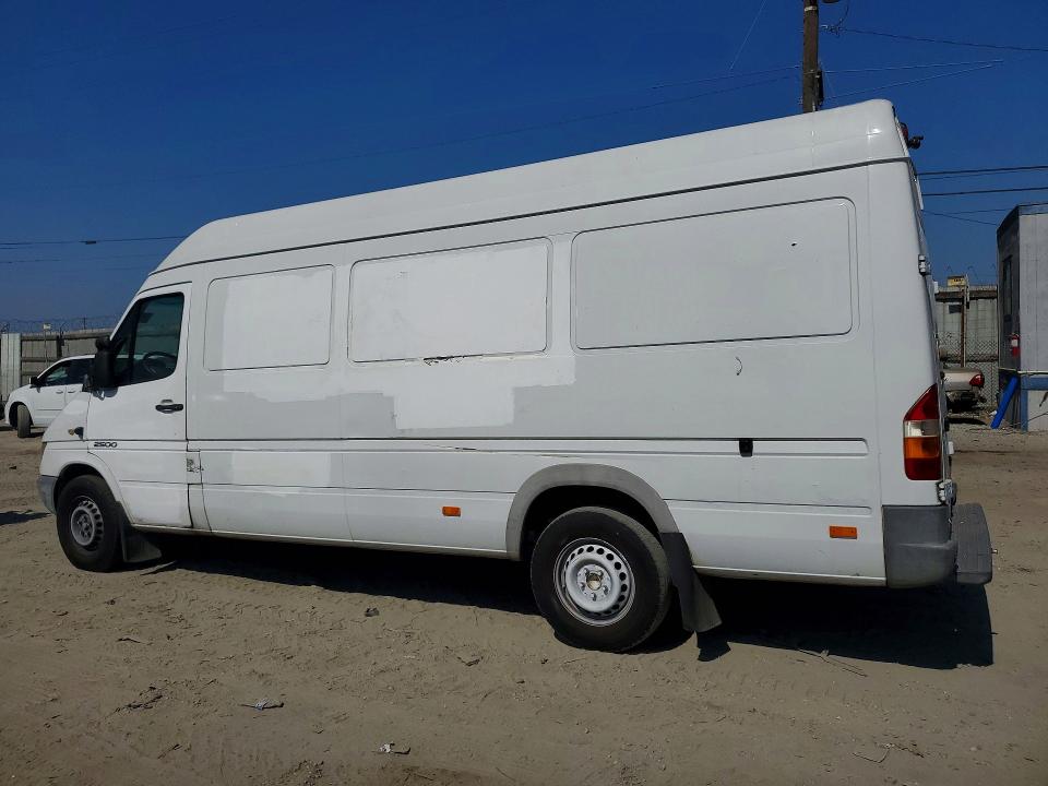 2005 Dodge Sprinter VIN WD2PD744855745886 COPART salvage auction — SIDE, Ca - Dis/Dlr/Exp Only Lien Papers, sold $200 on 2026-07-13 (photo 2)