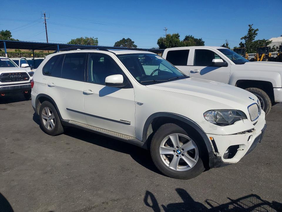 2011 BMW X5 VIN 5UXZW0C56BL372102 COPART salvage auction — MECHANICAL, CA - SALVAGE CERTIFICATE, sold $750 on 2026-07-28 (photo 4)