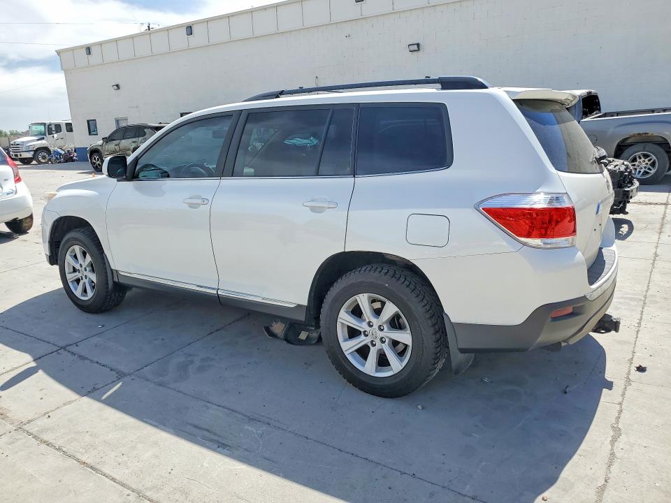 2013 Toyota Highlander VIN 5TDBK3EH8DS235977 COPART salvage auction — UNDERCARRIAGE, Ut - Salvage Certificate, sold $150 on 2026-07-27 (photo 2)