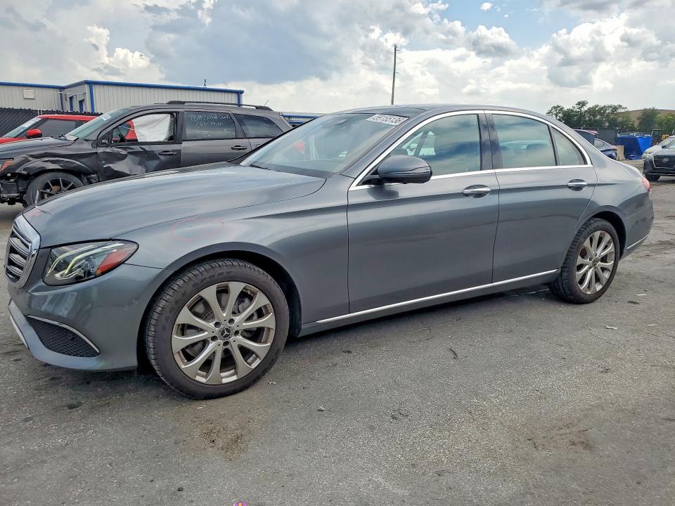 2019 Mercedes-benz E-klasse VIN WDDZF4JB6KA586977 COPART salvage auction — REAR END, Fl - Cert Of Title Slvg Rebuildable, sold $12,400 on 2026-07-14 (photo 1)