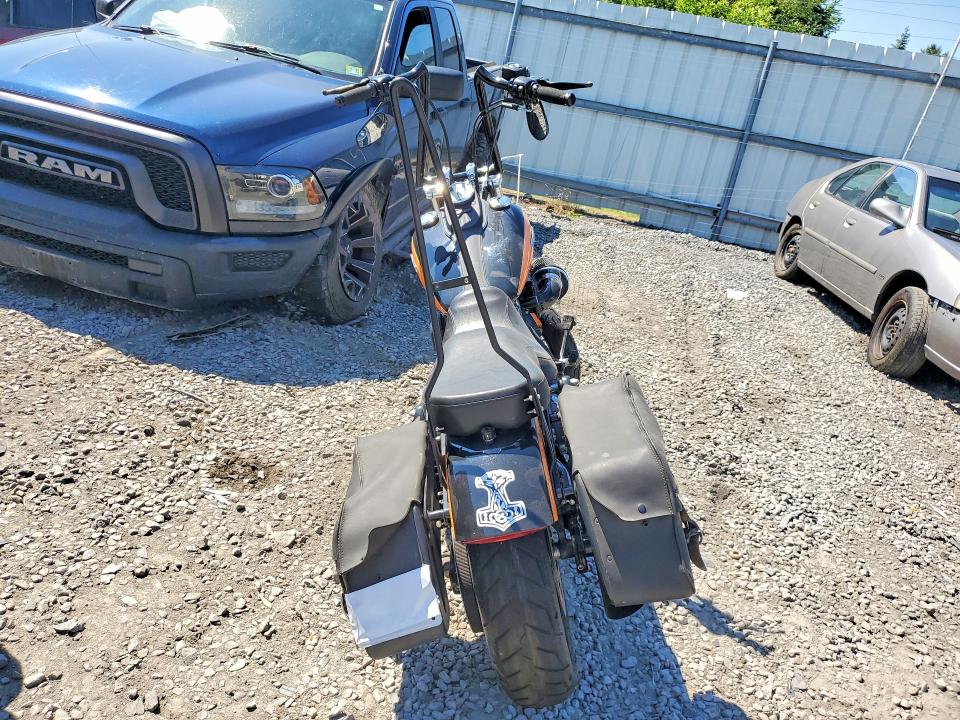 2011 Harley-davidson Fxdb VIN 1HD1GX41XBC319255 COPART salvage auction — ROLLOVER, FL - CERT OF TITLE SLVG REBUILDABLE, sold $575 on 2026-07-20 (photo 4)