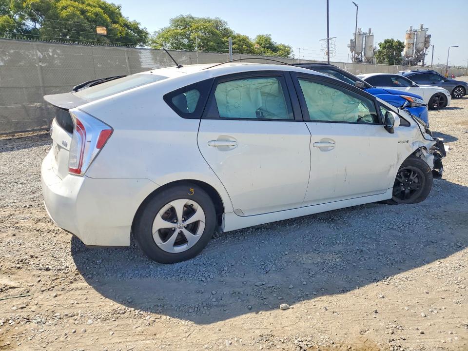 2015 Toyota Prius VIN JTDKN3DU5F0398601 COPART salvage auction — ROLLOVER, Salvage Title, sold $550 on 2026-07-17 (photo 3)