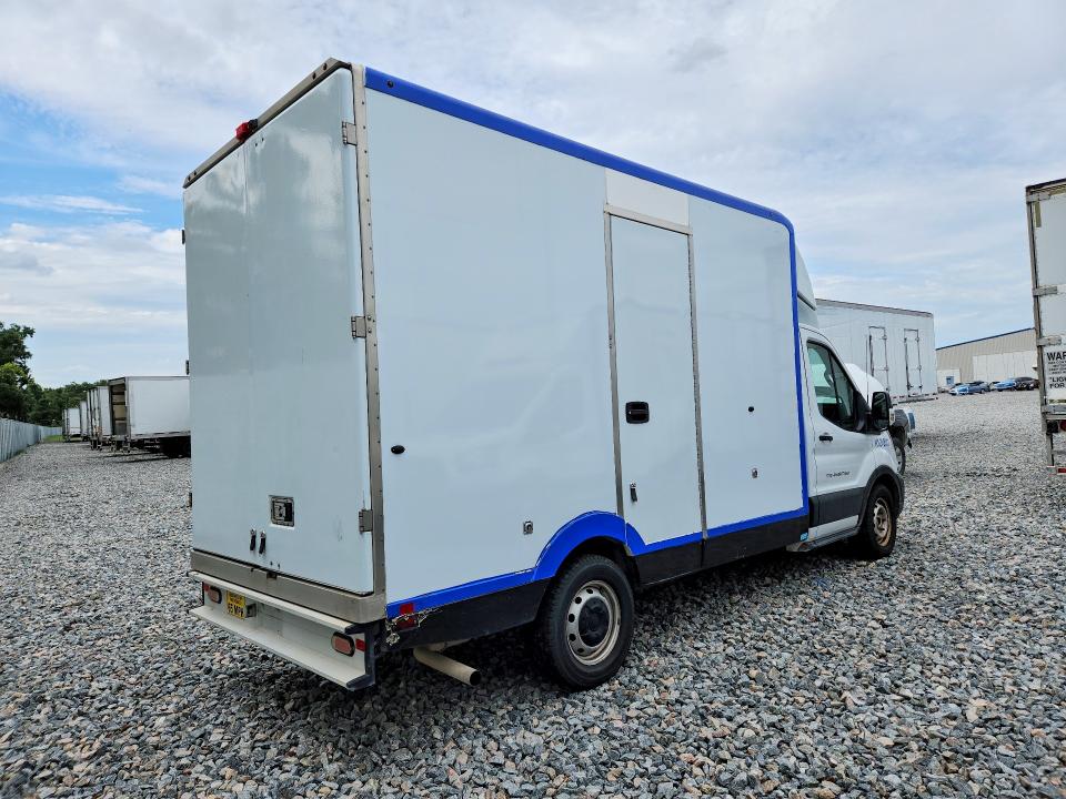 2020 Ford Transit VIN 1FDBW5Z86LKB80375 COPART salvage auction — MINOR DENT/SCRATCHES, Fl - Certificate Of Title, sold $7,000 on 2026-07-29 (photo 3)