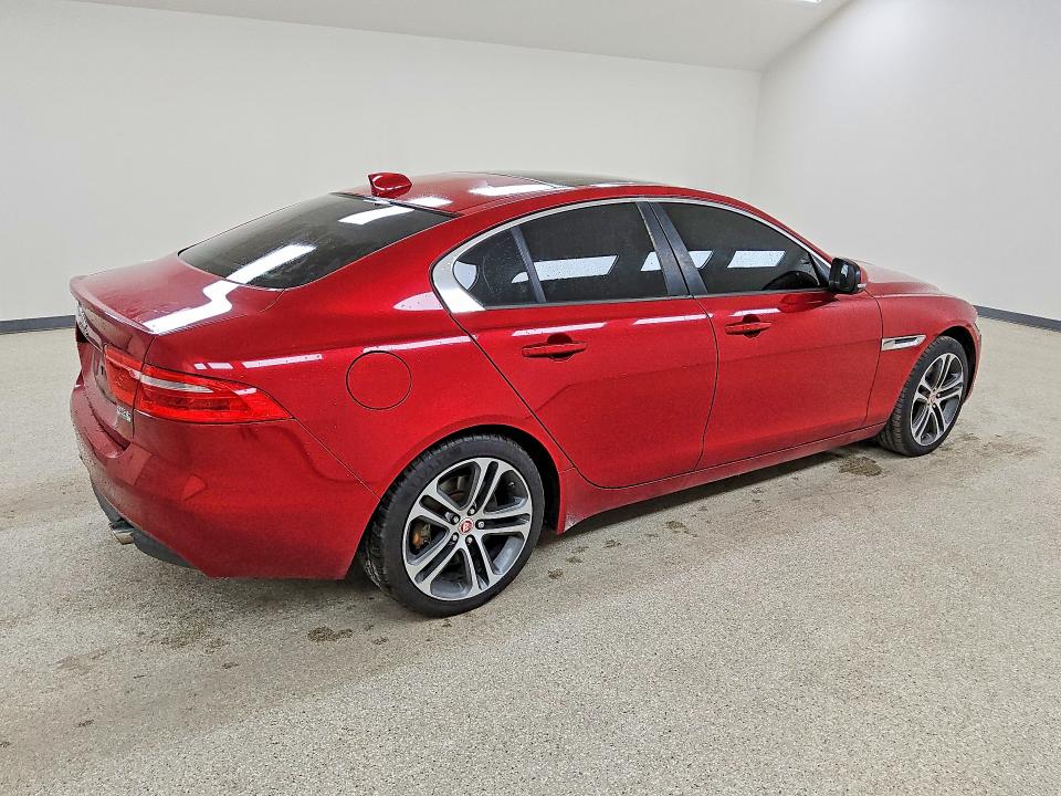 2017 Jaguar Xe VIN SAJAJ4BVXHA969202 COPART salvage auction — MINOR DENT/SCRATCHES, Co - Certificate Of Title, sold $1,450 on 2026-07-07 (photo 3)