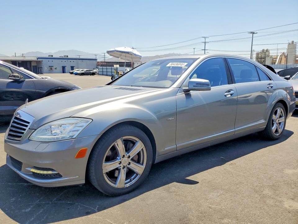 2012 Mercedes-benz S class VIN WDDNG7DB1CA490863 COPART salvage auction — MINOR DENT/SCRATCHES, Ca - Dis/Dlr/Exp Only Clean Title, sold $1,550 on 2026-07-08 (photo 1)