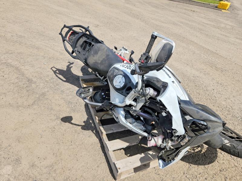 2023 Ducati Multistrada VIN ZDMAALVW8PB015364 COPART salvage auction — FRONT END, Qc - Irrecuperable, sold $4,100 on 2026-08-18 (photo 5)