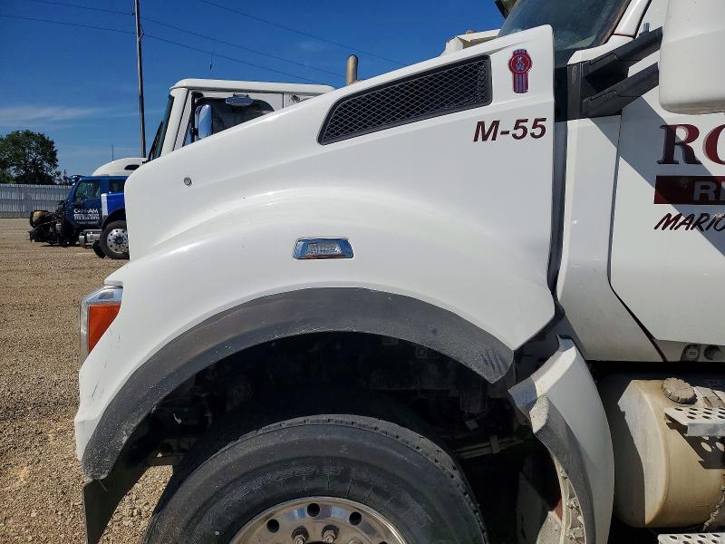 2018 Kenworth T880 VIN 1NKZXPEX4JJ223363 COPART salvage auction — ROLLOVER, IA - CERT OF TITLE-SALVAGE TITLE, sold $17,800 on 2026-07-09 (photo 7)
