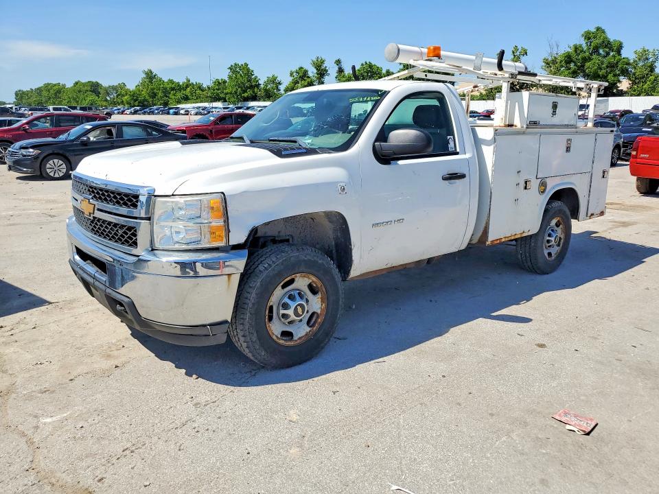 2013 Chevrolet VIN 1GB0KVCG4DF136848 COPART salvage auction — MINOR DENT/SCRATCHES, Il - Certificate Of Title, sold $2,300 on 2026-07-10 (photo 1)
