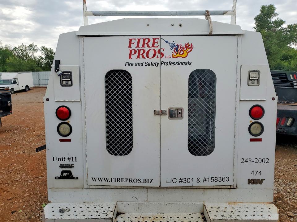 2010 Ford Econoline e350 VIN 1FDSE3FL0ADA52652 COPART salvage auction — MINOR DENT/SCRATCHES, Ok - Certificate Of Title, sold $1,950 on 2026-07-09 (photo 6)