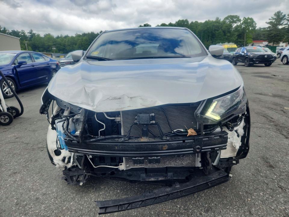 2022 Nissan VIN JN1BJ1AW9NW680874 COPART salvage auction — FRONT END, RI - SALVAGE CERTIFICATE OF TITLE, sold $4,350 on 2026-07-30 (photo 5)