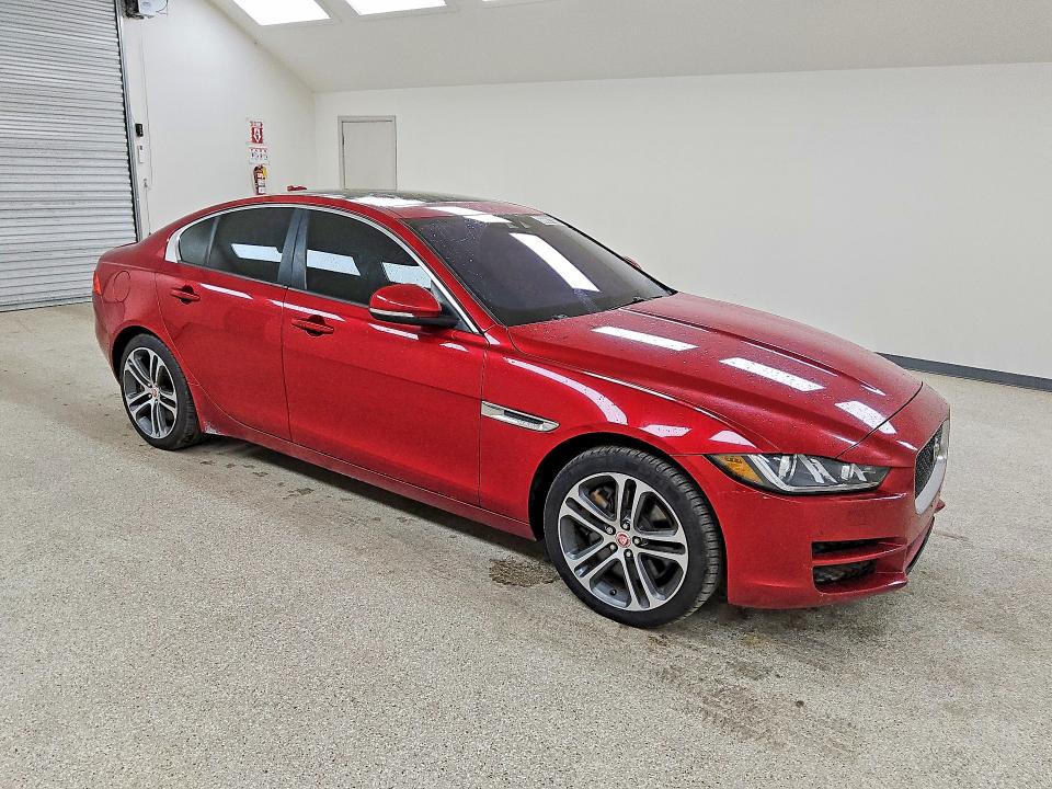 2017 Jaguar Xe VIN SAJAJ4BVXHA969202 COPART salvage auction — MINOR DENT/SCRATCHES, Co - Certificate Of Title, sold $1,450 on 2026-07-07 (photo 4)