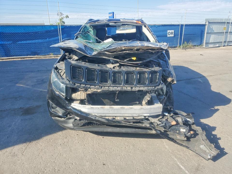 2020 Jeep Compass VIN 3C4NJDBB7LT251680 COPART salvage auction — ROLLOVER, Tx - Salvage Vehicle Title, sold $850 on 2026-07-10 (photo 5)