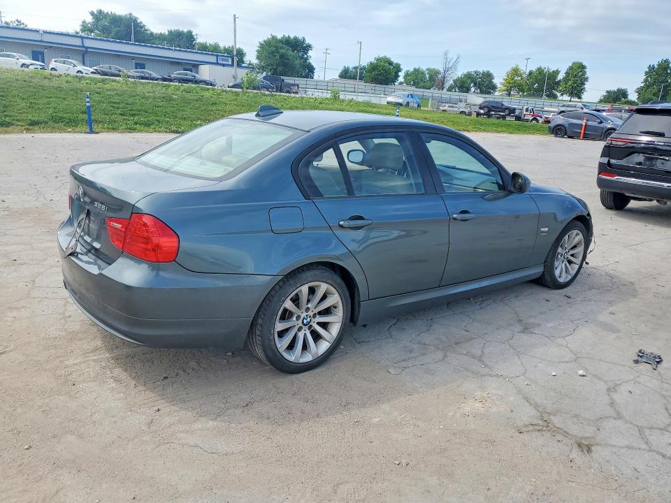 2011 BMW 3er VIN WBAPK5C59BA656818 COPART salvage auction — FRONT END, Mo - Salvage Certificate Of Title, sold $1,500 on 2026-07-17 (photo 3)