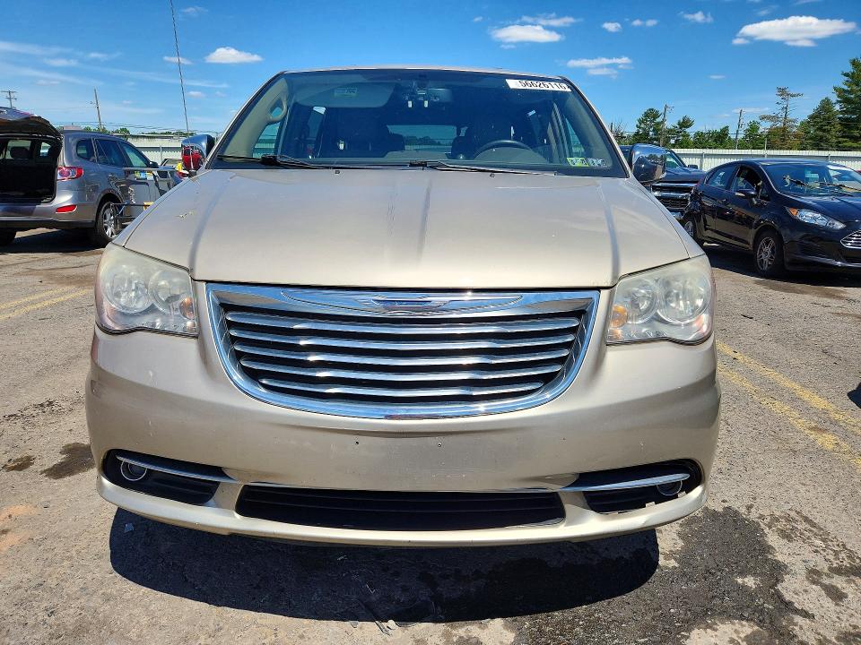 2013 Chrysler Voyager VIN 2C4RC1CG9DR818769 COPART salvage auction — REAR END, Pa - Certificate Of Salvage, sold $550 on 2026-07-17 (photo 5)