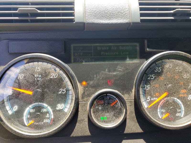 2019 Freightliner Cascadia 125 VIN 3AKJGLDRXKDKD9032 COPART salvage auction — VANDALISM, TX - SALVAGE VEHICLE TITLE, sold $7,200 on 2026-07-23 (photo 8)