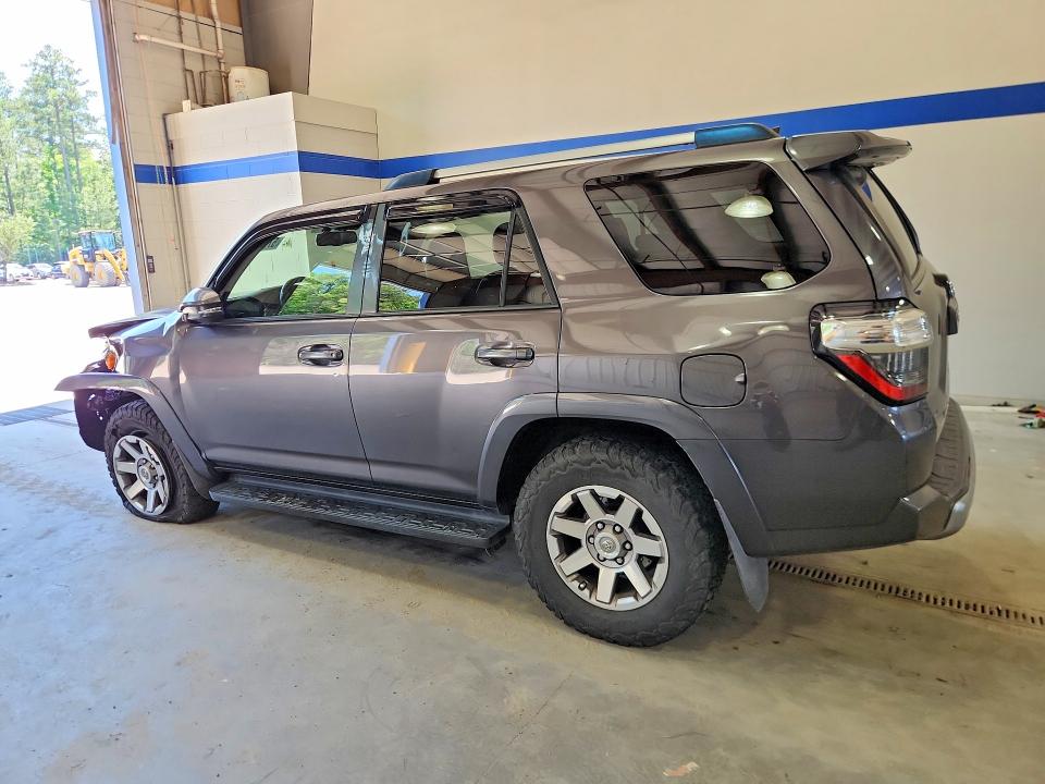 2014 Toyota 4runner VIN JTEBU5JR0E5198267 COPART salvage auction — FRONT END, Va - Cert Of Title - Salvage, sold $9,500 on 2026-07-17 (photo 2)
