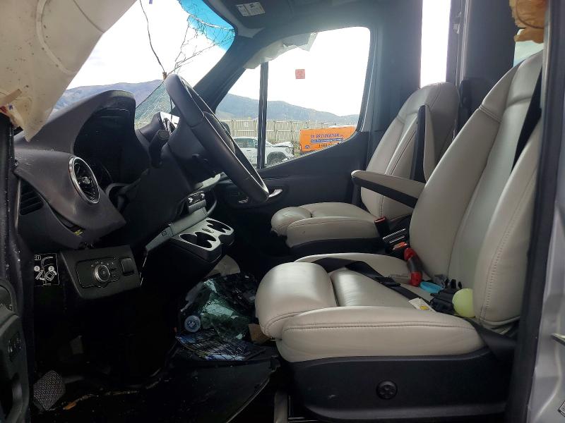 2024 Mercedes-benz Sprinter VIN W1X4NBVY1RT173311 COPART salvage auction — ROLLOVER, CA - SALVAGE CERTIFICATE, sold $16,100 on 2026-07-23 (photo 7)