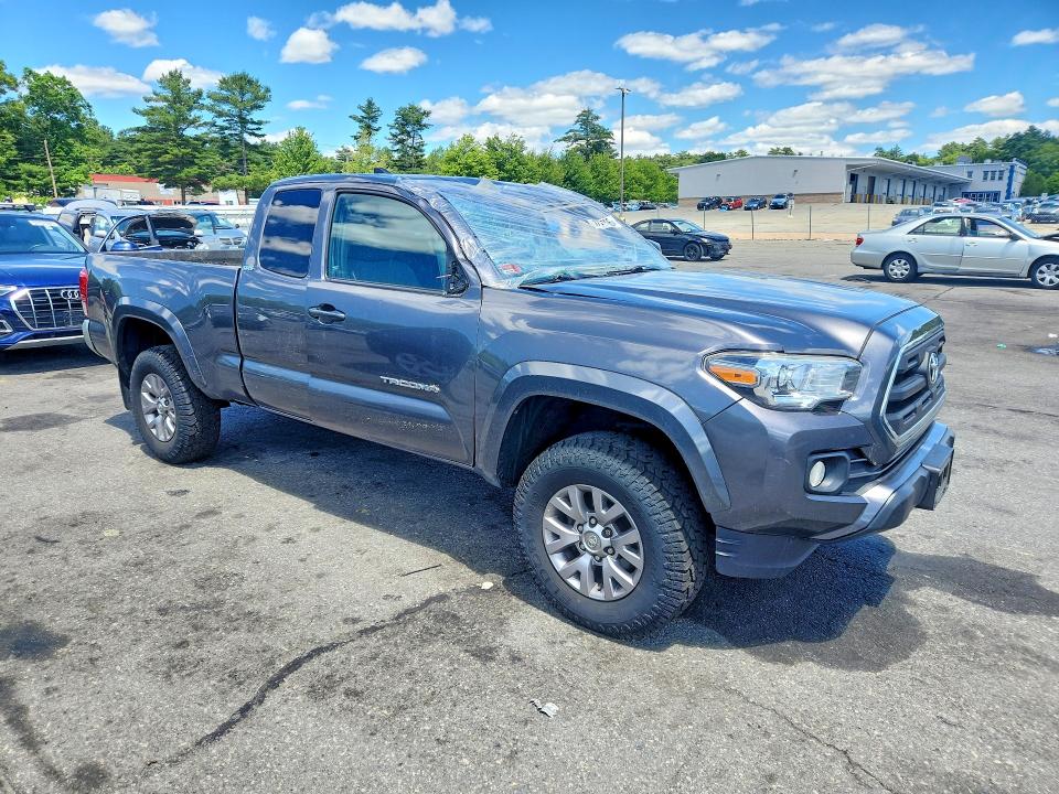 2017 Toyota Tacoma VIN 5TFSZ5AN0HX047649 COPART salvage auction — ROOF, Ri - Salvage Certificate Of Title, sold $9,100 on 2026-07-21 (photo 4)