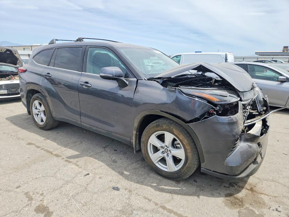 2022 Toyota Highlander VIN 5TDBBRCH7NS550339 COPART salvage auction — FRONT END, Ca - Salvage Certificate, sold $10,400 on 2026-07-17 (photo 4)