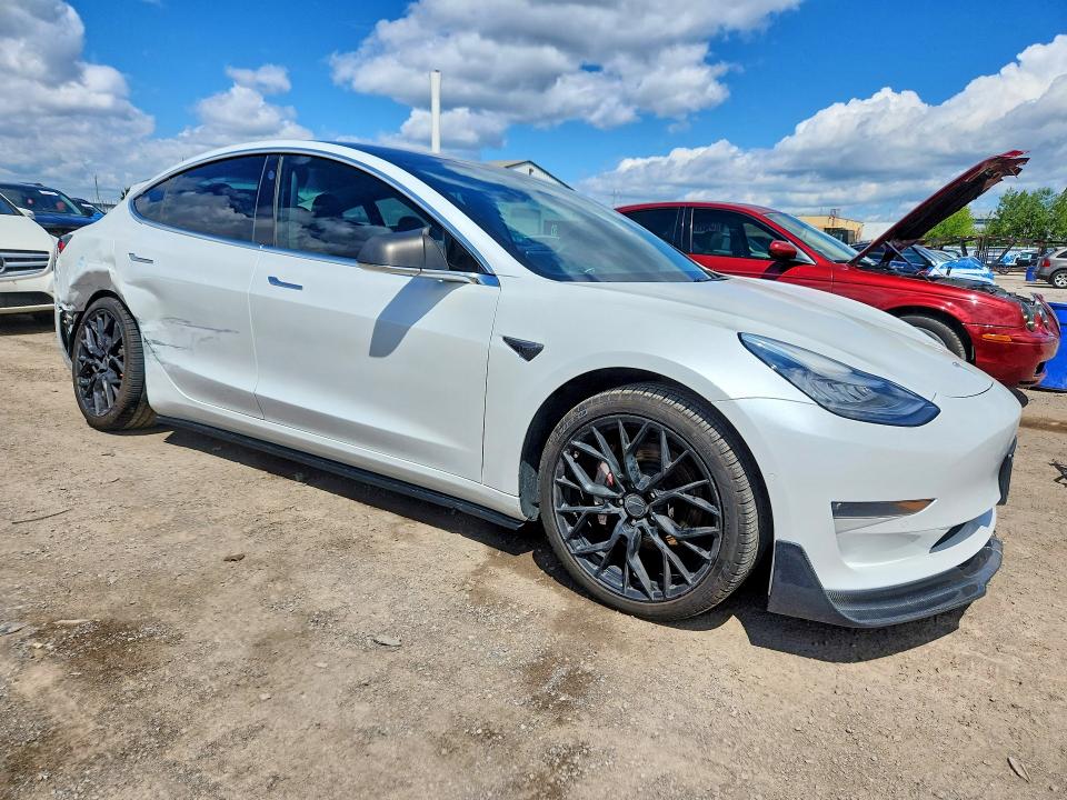2020 Tesla Model 3 VIN 5YJ3E1EB4LF643200 COPART salvage auction — SIDE, On - Permit No Brand - Unfit, sold $9,200 on 2026-07-02 (photo 4)