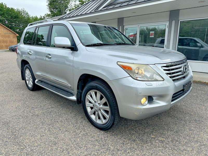 2008 Lexus Lx 570 VIN JTJHY00WX84007796 COPART salvage auction — MINOR DENT/SCRATCHES, CO - CERTIFICATE OF TITLE (P), sold $12,900 on 2026-07-02 (photo 1)
