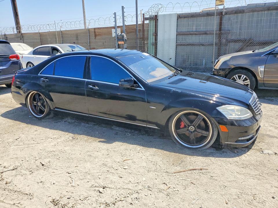 2011 Mercedes-benz S-klasse VIN WDDNG9FB6BA365770 COPART salvage auction — NORMAL WEAR, MT - DIS/DLR/EXP ONLY CLEAN TITLE, sold $2,050 on 2026-07-27 (photo 4)