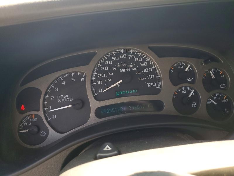 2003 Chevrolet Silverado VIN 1GCJK33113F153752 COPART salvage auction — SIDE, Ky - Cert Of Title-Salvage, sold $2,550 on 2026-07-09 (photo 9)