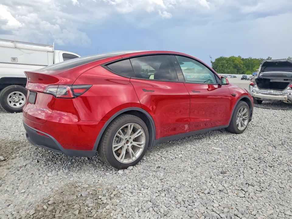 2024 Tesla Model y VIN 7SAYGDEE0RA233661 COPART salvage auction — MINOR DENT/SCRATCHES, Fl - Certificate Of Title (P), sold $19,000 on 2026-07-28 (photo 3)