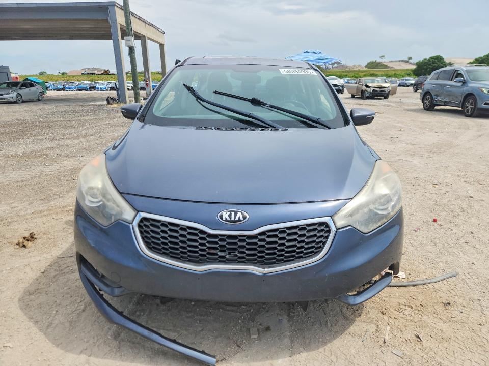 2016 Kia VIN KNAFZ4A86G5547683 COPART salvage auction — SIDE, Fl - Cert Of Title Slvg Rebuildable, sold $975 on 2026-07-09 (photo 5)