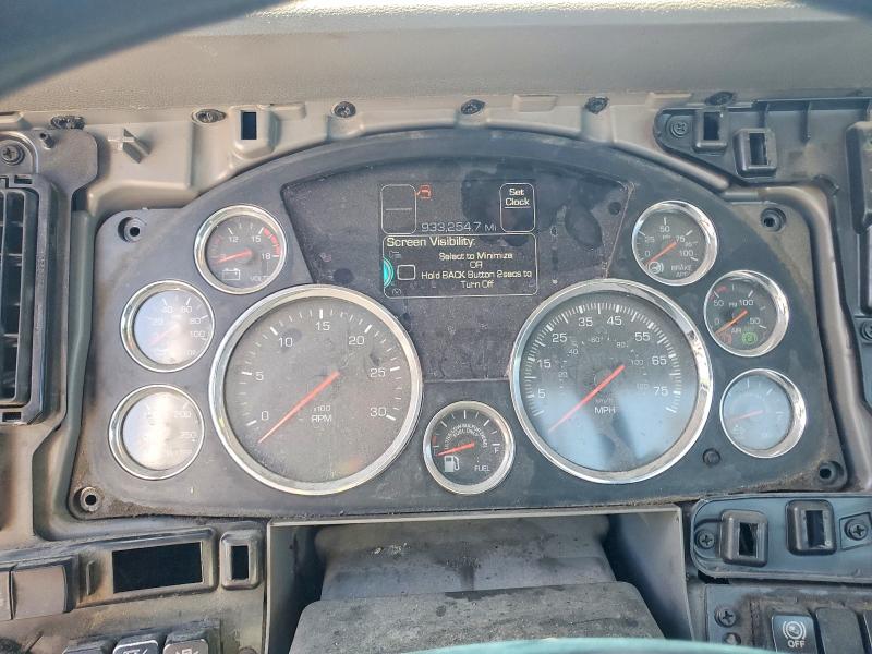 2017 Kenworth T680 VIN 1XKYAP8X9HJ171656 COPART salvage auction — MINOR DENT/SCRATCHES, IN - CERTIFICATE OF TITLE, sold $1,900 on 2026-07-07 (photo 8)