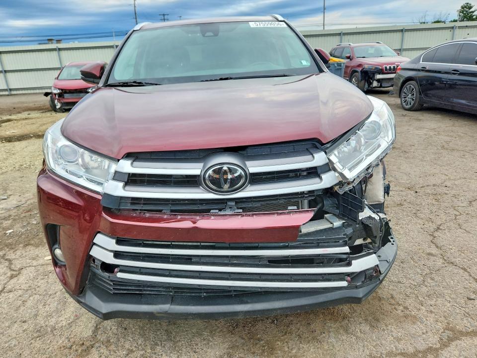 2018 Toyota VIN 5TDJZRFH6JS888120 COPART salvage auction — FRONT END, Pa - Certificate Of Salvage, sold $9,300 on 2026-07-17 (photo 5)