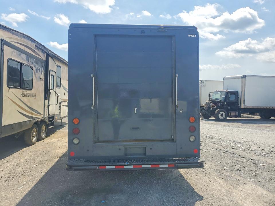 2019 Ford E-450 VIN 1FC3E4K60KDC48901 COPART salvage auction — MINOR DENT/SCRATCHES, Tn - Certificate Of Title, sold $20,750 on 2026-07-07 (photo 6)