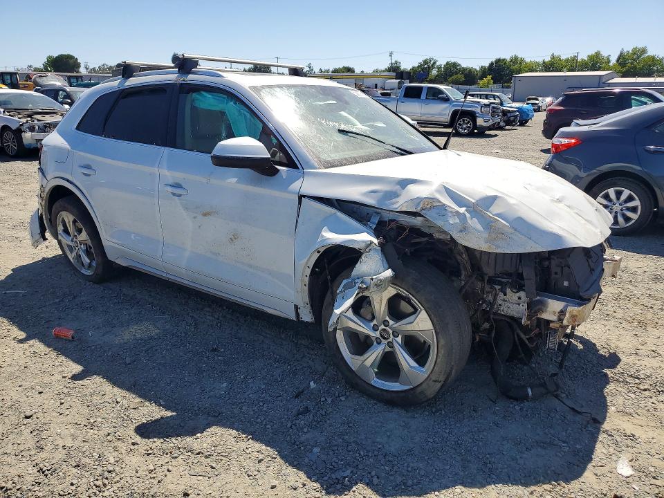 2021 Audi Q5 VIN WA1CAAFY8M2009059 COPART salvage auction — FRONT END, CA - SALVAGE CERTIFICATE, sold $4,450 on 2026-07-21 (photo 4)