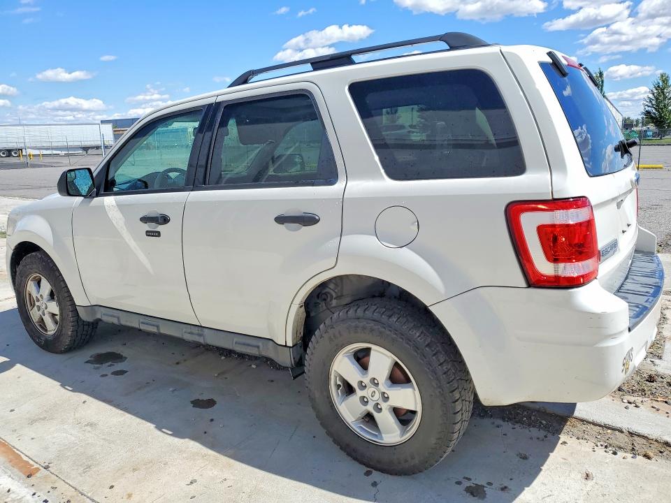 2011 Ford VIN 1FMCU0D78BKA38779 COPART salvage auction — MINOR DENT/SCRATCHES, Wa - Vehicle Cert Of Ownership-Titl, sold $325 on 2026-07-09 (photo 2)