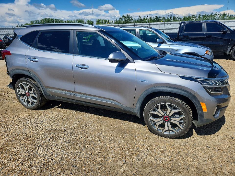 2021 Kia Seltos VIN KNDETCA2XM7085117 COPART salvage auction — REAR END, AB - BOS - SALVAGE, sold $250 on 2026-07-30 (photo 4)