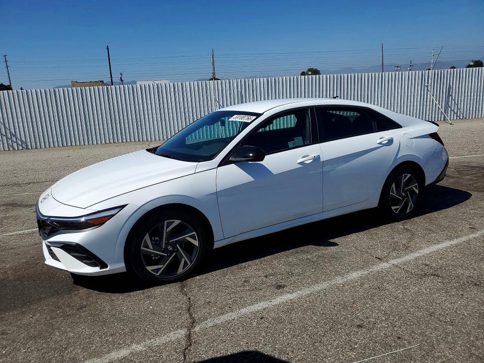 2025 Hyundai Elantra VIN KMHLM4DG1SU065916 — COPART salvage auction photo